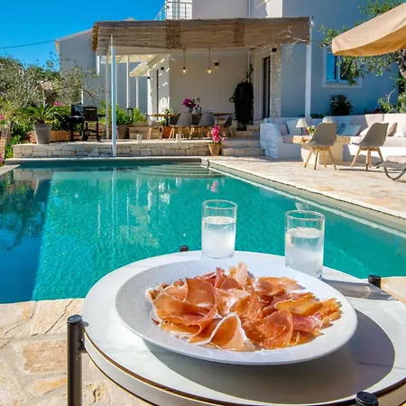 Villa Island Breeze *