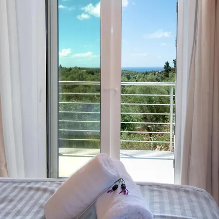 Island Breeze Villa Mpogdanatika